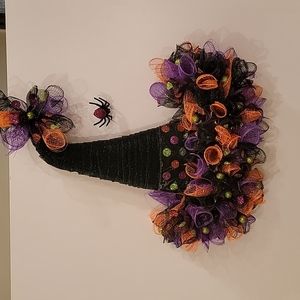 Witch hat wreath